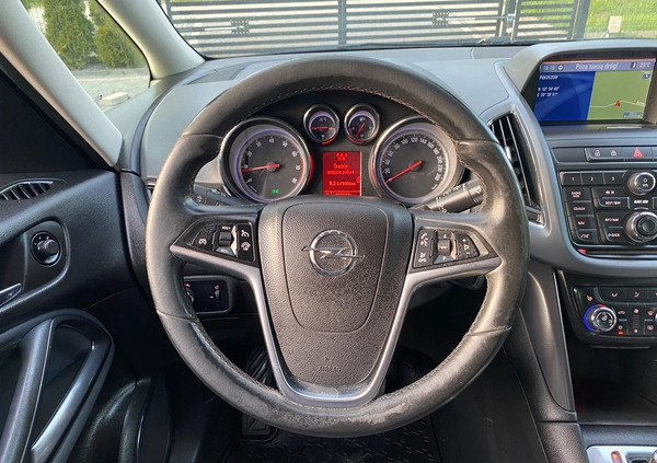 Opel Zafira cena 37900 przebieg: 203000, rok produkcji 2012 z Kielce małe 781